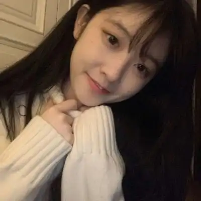 由美头网整理发布,女生头像频道提供更多与同一个人,同一人相关的头像