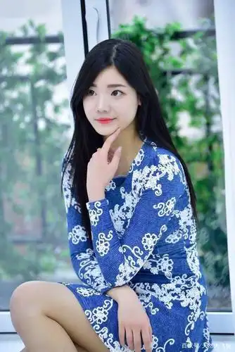 身高176cm的20岁美女大学生生活照:有韩国范的清纯靓丽大长腿身材