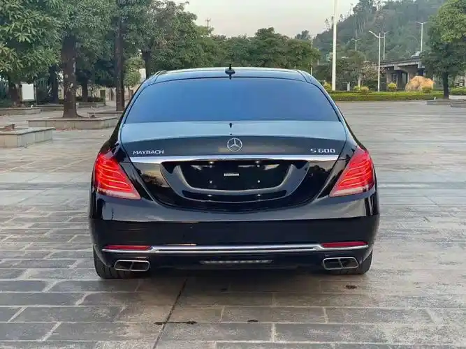 17奔驰迈巴赫s600售价108万整车大气内部奢华准新品质