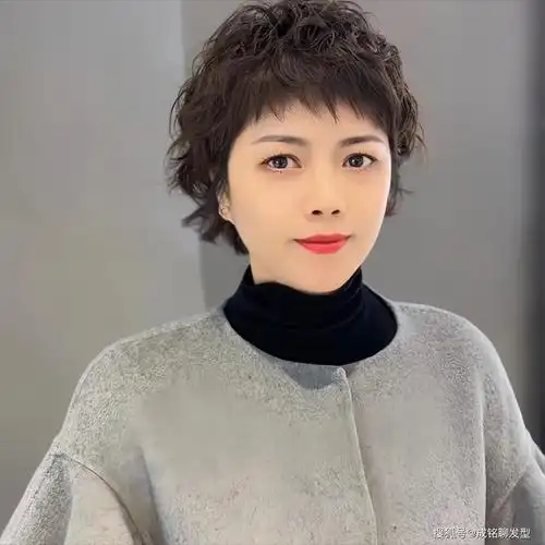 短发烫发新潮流,轻松减龄十岁!_发型_卷发_女人
