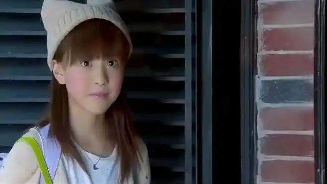 舞法天女:小善偷偷跟踪尔心,发现他在饭店兼职,不禁倾佩!