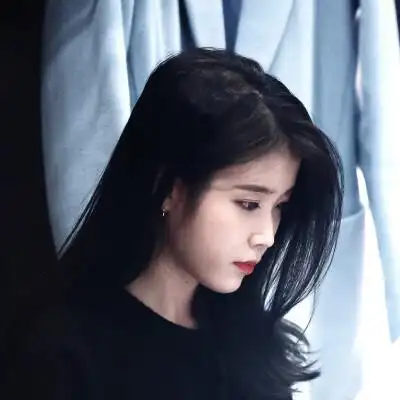 爱豆/iu李知恩巴头像自截自调 二传注明dt苏陌吃糖