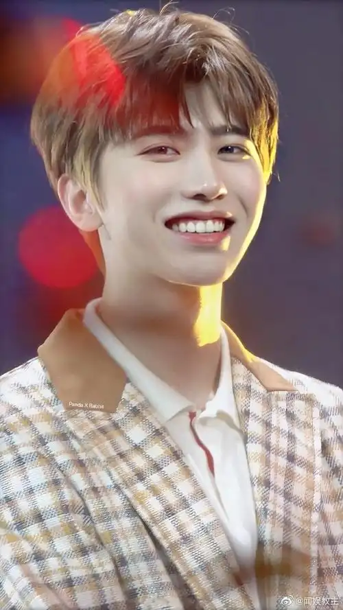 因为笑容入坑的爱豆##蔡徐坤秤坏了