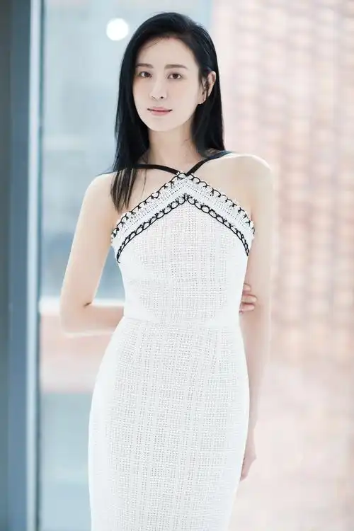 王乐君-优秀青年演员[责编:李丹]您此时的心情开心0难过0点赞0飘过0