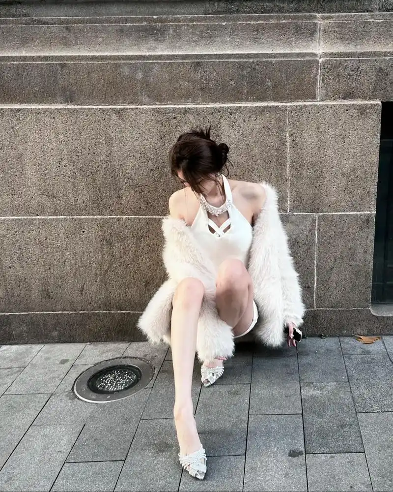 用下老婆进行曲#吉赛尔进行曲 #蹲姿拍照