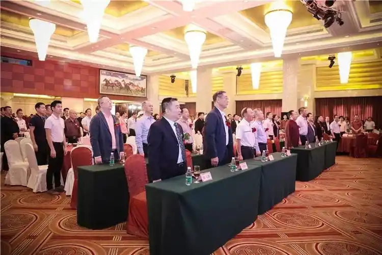 我会出席清远市潮汕商会挂牌典礼