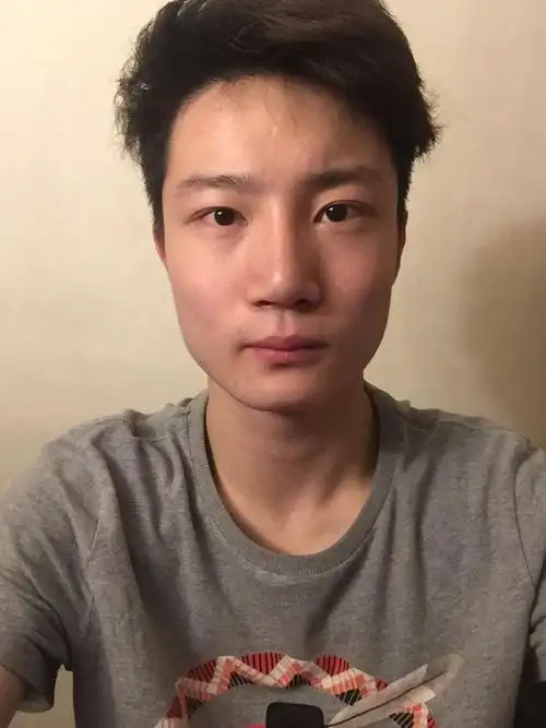 请问我的脸型适合什么发型 女生会喜欢国字脸的男生吗