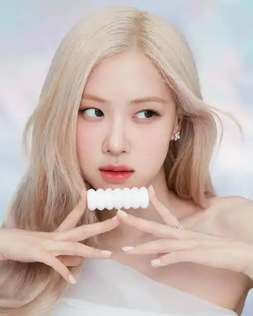 朴彩英雪花秀全球品牌代言人##朴彩英万千瑰色