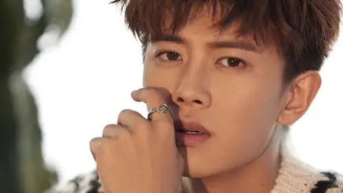 任嘉伦 明星 明星风尚壁纸(明星静态壁纸) - 静态壁纸下载 - 元气壁纸