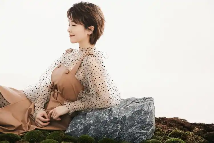 惊蛰× 左小青 | 看《台湾往事》如何一人分饰"三"角