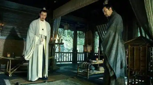 原创隐居深山的诸葛亮初次面对刘备他是如何对天下大势了如指掌的