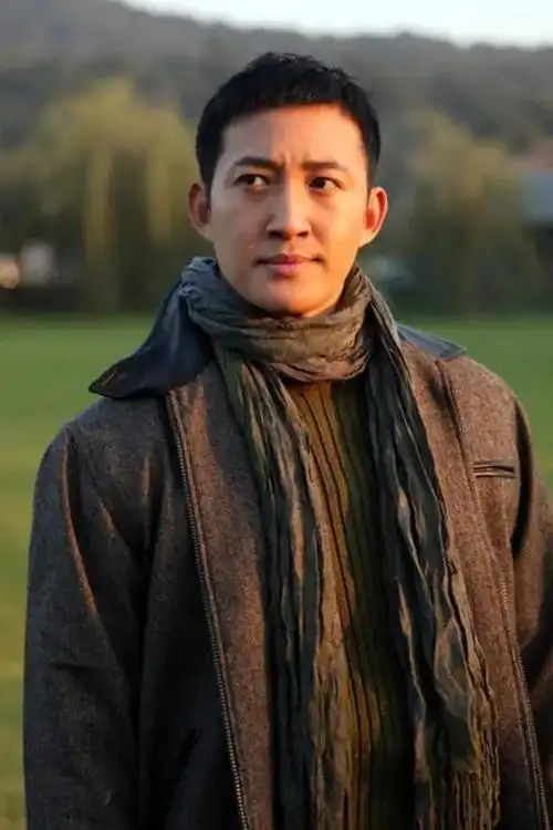 "富二代"演员王阳,出道18年不靠爹,41岁才红,专一宠妻10余年