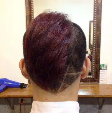 男生刻痕短发发型