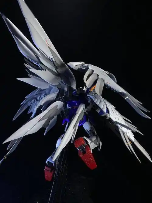 搭载多鲁基斯装备,机动战士飞翼零式高达模型_细节_进行了_翅膀