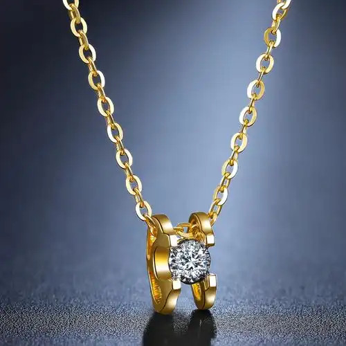 喜钻 白18k金气质大方牛头款钻石吊坠优雅彩金项链锁骨链坠4分