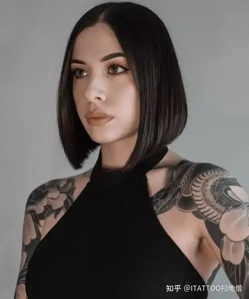 来自米兰的纹身师小姐姐作品和颜值都很能打
