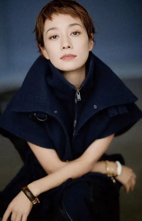 简介:马伊琍时尚大气写真大片,分享一组马伊琍图片给大家,图中的明星