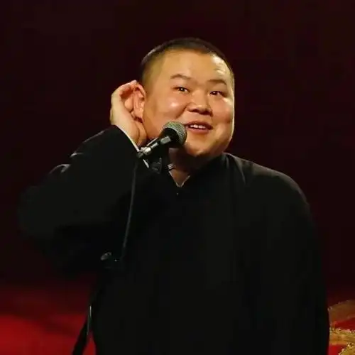 掀开岳云鹏的遮羞布,暴露了懒散,好色的岳龙刚|相声|郭德纲|德云社