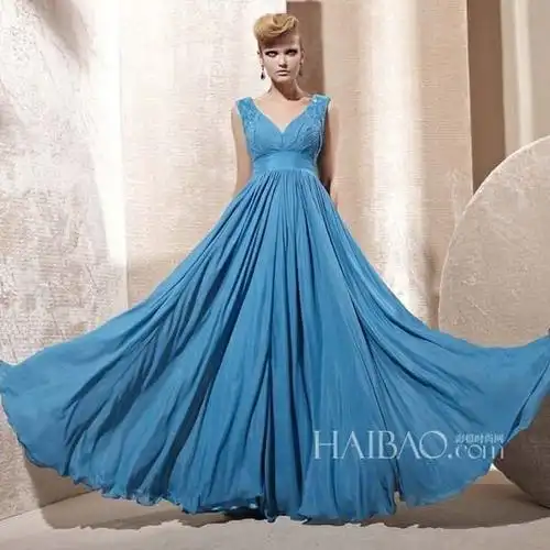 梦幻水蓝色礼服引领婚嫁时尚