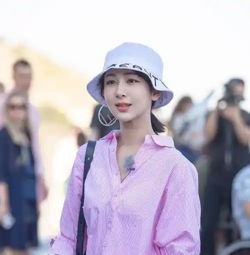 王俊凯_明星_秦海璐