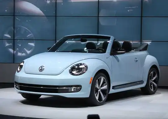 大众全新甲壳虫敞篷版车型上市 售价28.8万元