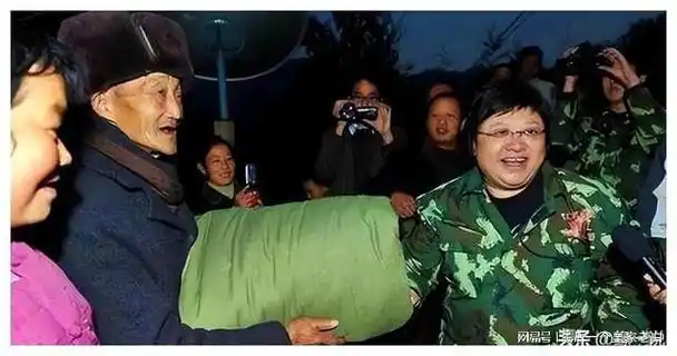 韩红甘肃捐款也遭质疑,都说她虚伪作秀,这次她终于发声了!