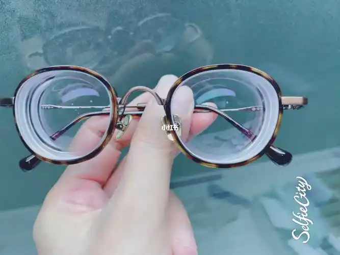 高度近视眼镜广州平价眼镜店