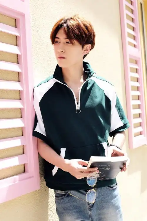 王天野时尚街拍变身夏日阳光少年