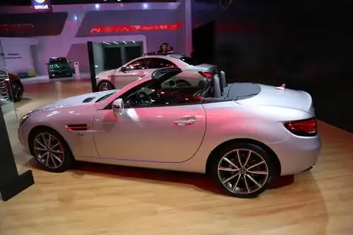 梅赛德斯-奔驰slc 260,50万级别敞篷跑车,车展实拍!