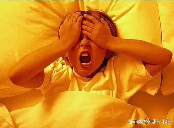 我们白天所考虑的和看到的以及想到的事和问题,到了晚上在夜深人静的