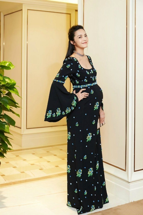 盘点明星孕照昆凌李小璐姚晨林心如都不错但都不及baby