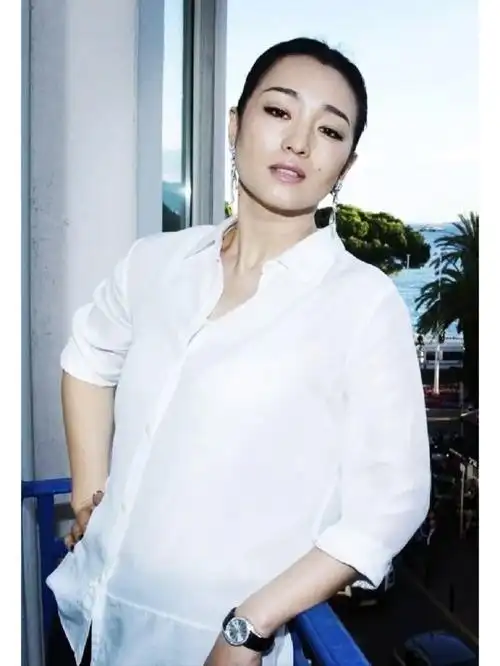 明星巩俐戛纳白衬衣写真