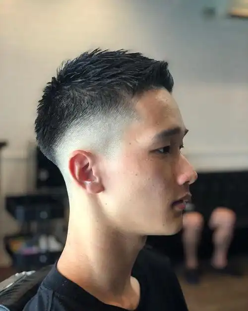 周边光发型,拥有这3个特征的男士特别适合,有你吗