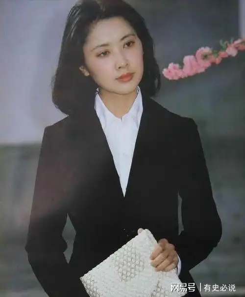 "女儿国国王"朱琳:53岁二婚,老公宠她,如今70岁没孩子也幸福|演员|女