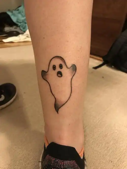 女生小腿上黑色的幽灵纹身图案作品图案大全和纹身手稿欣赏,刺青图片