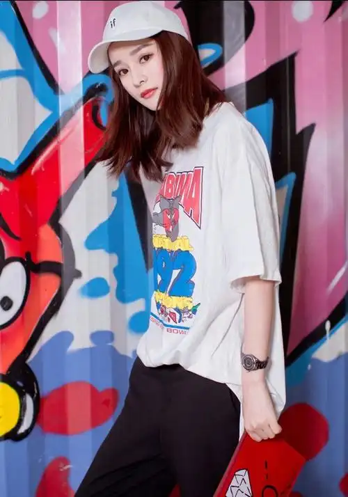 卓亨瑜因替了杨幂拍一个镜头而走红如今模特事业风生水起