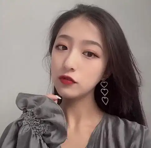 探探女头像100审核通过