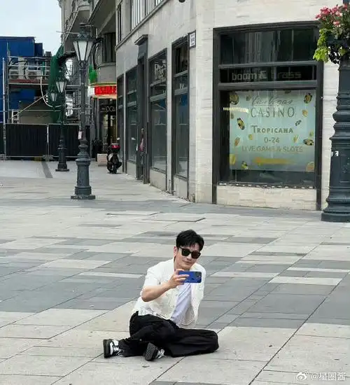 黄晓明 为什么我的眼里只有你的腿