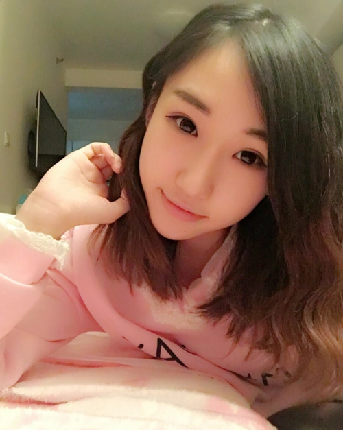 清纯美女歌手王瑞琪自拍照古风少女王瑞琪生活照