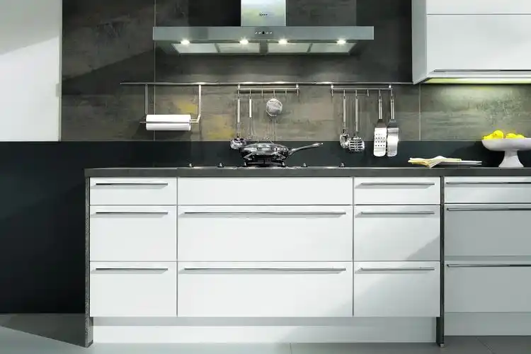 亚克力橱柜门板加盟店 亚克力橱柜门板优缺点有哪些