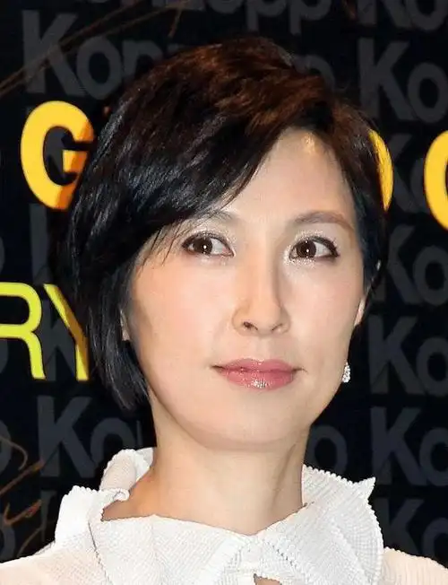 郭蔼明真有气质黑白极简风穿出高级优雅感好气质哪用装