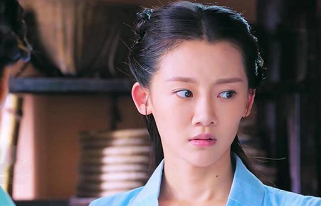 她叫苗苗,是《楚乔传》里面的小七的扮演者,现实中
