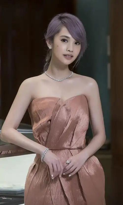 杨丞琳戴tiffany钻戒 谈李荣浩「让我们继续看下去」