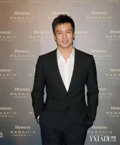 帅哥照片成熟帅哥安志杰西装图片16帅哥猛男文章小虾米