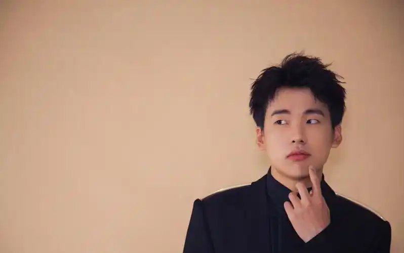 大小姐郭麒麟-无水印