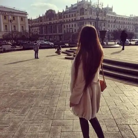 头像背影中的一个人 背影头像图片大全 -【爱个性】