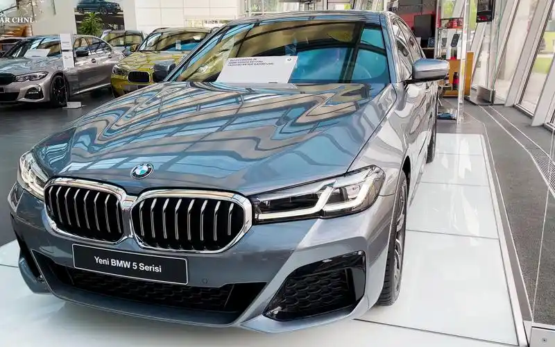 新款宝马5系530i525i石青色标轴静态展示