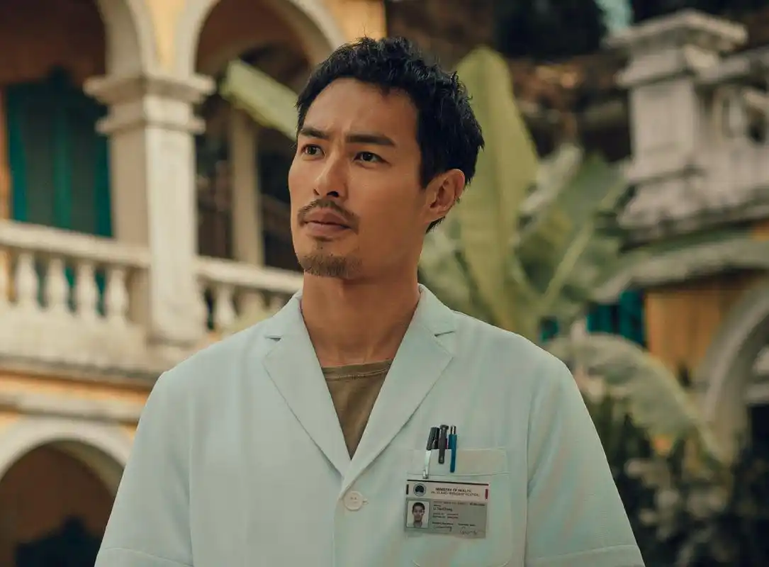 戚薇,祐宁,朱珠,高圣远,张峻宁,何政军等主演的《一起深呼吸》是一部