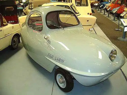 新闻台 新闻中心   peel p50是世界上最小的汽车,并且trident看起来更