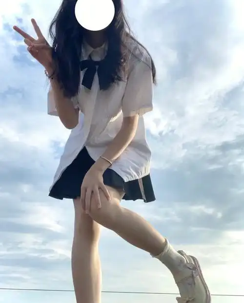 jk制服天空照帮忙选一张封面吧